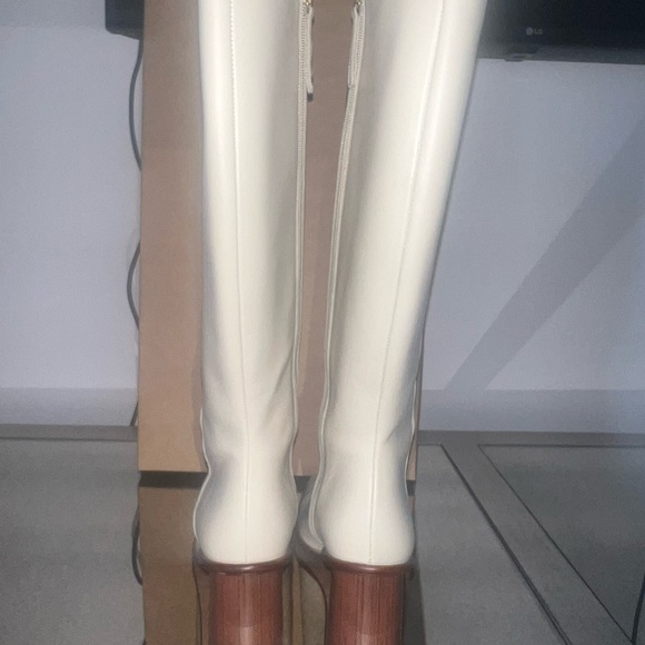 Alohas East Off White boots size 39 - Picture 9 of 9